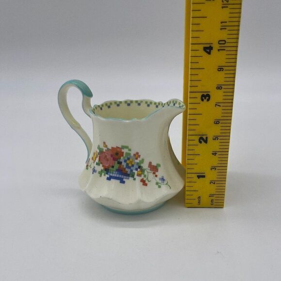 Royal Paragon Creamer Flower Bouquet Multicolor 4" - Picture 5 of 5